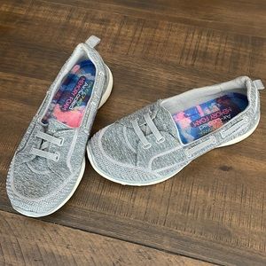 Skechers slip on
